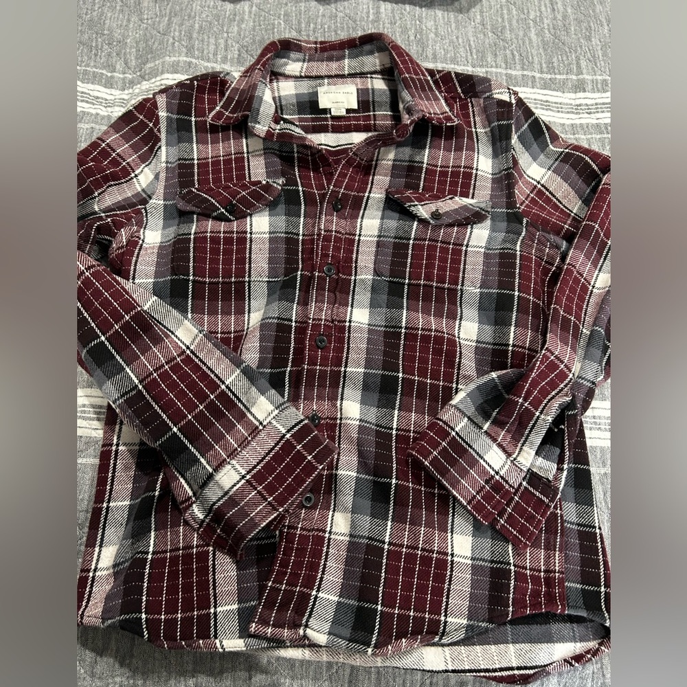 American Eagle Outfitters Red and Black Casual Button Down Shirt